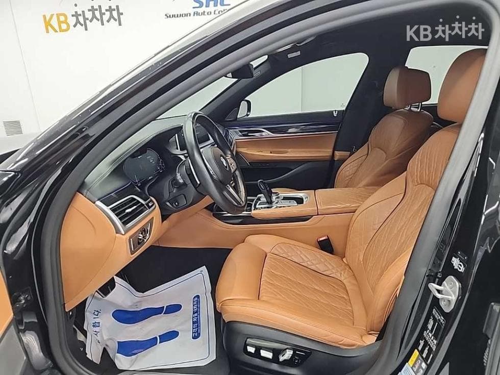 BMW 7시리즈 (G11)740e xDRIVE 아이퍼포먼스 M 스포츠 - 11