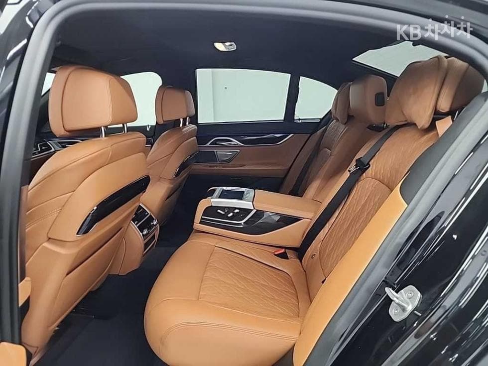 BMW 7시리즈 (G11)740e xDRIVE 아이퍼포먼스 M 스포츠 - 12