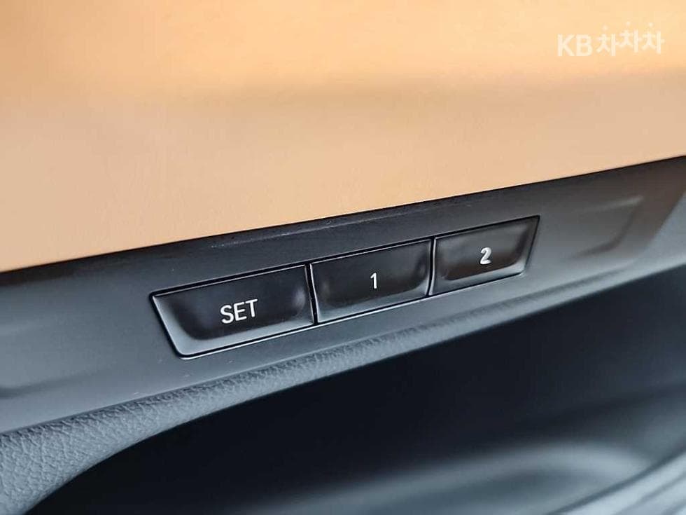 BMW 7시리즈 (G11)740e xDRIVE 아이퍼포먼스 M 스포츠 - 15