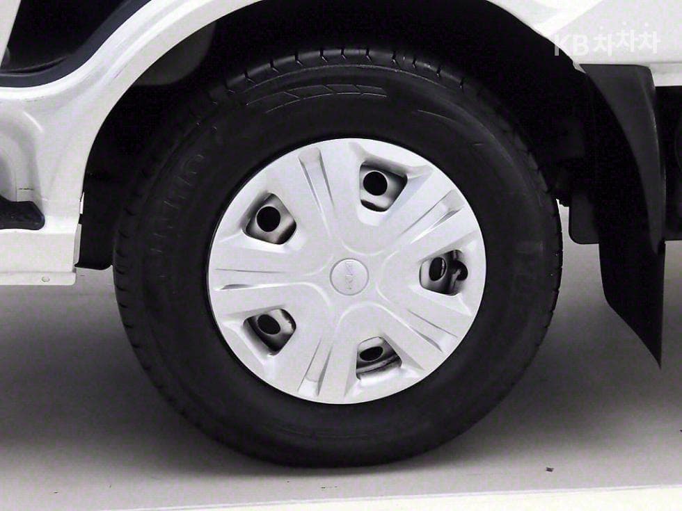 Киа The New (фейслифт) Бонго 3 (лек)Box Truck 1 тон 저상형 Королевска кабина Удължено междуосие LБазов - 16