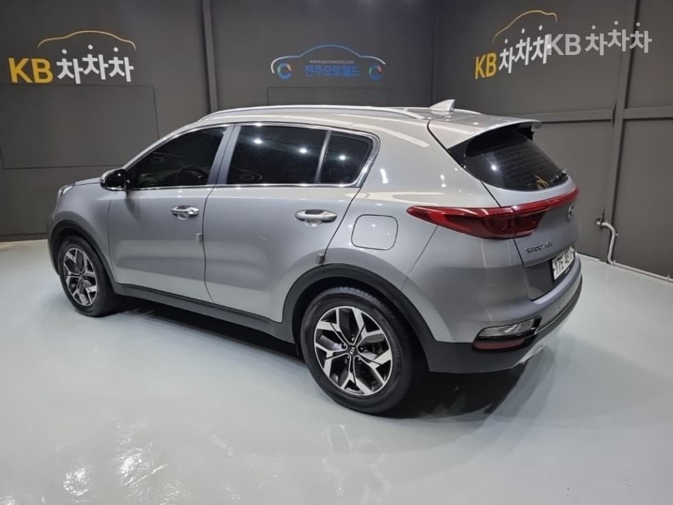 Киа Sportage 더 볼드Смарт스트림 D 1.6 Дизел 2WD Престиж - 4