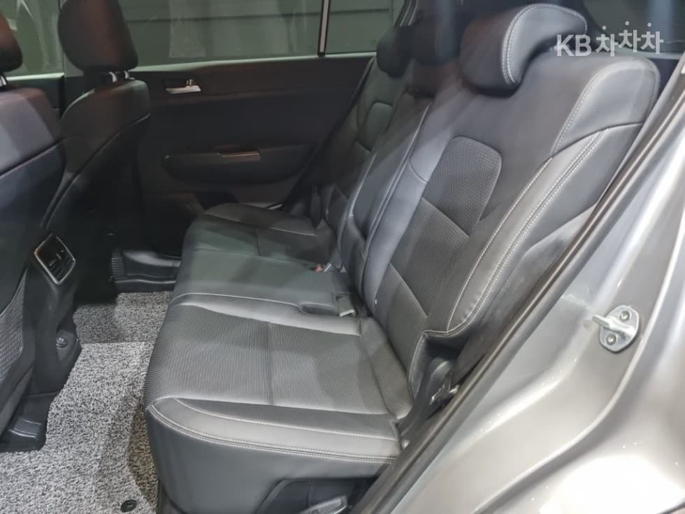 Киа Sportage 더 볼드Смарт스트림 D 1.6 Дизел 2WD Престиж - 8