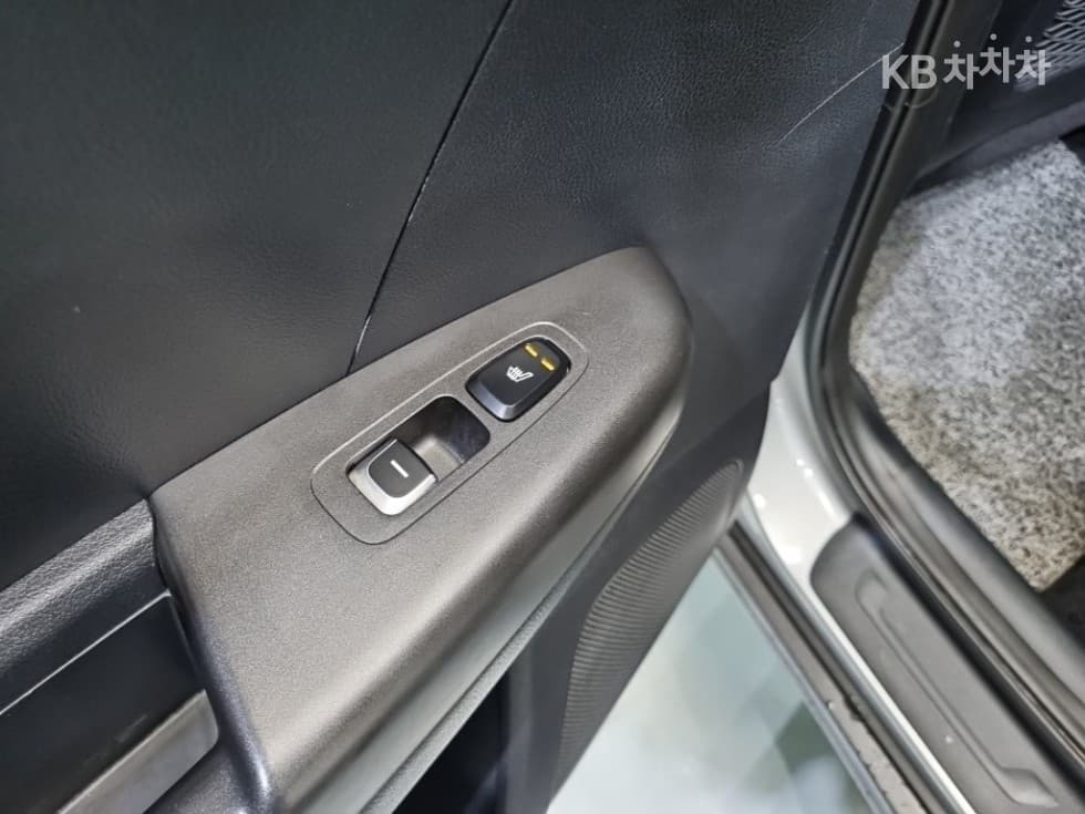 Киа Sportage 더 볼드Смарт스트림 D 1.6 Дизел 2WD Престиж - 11