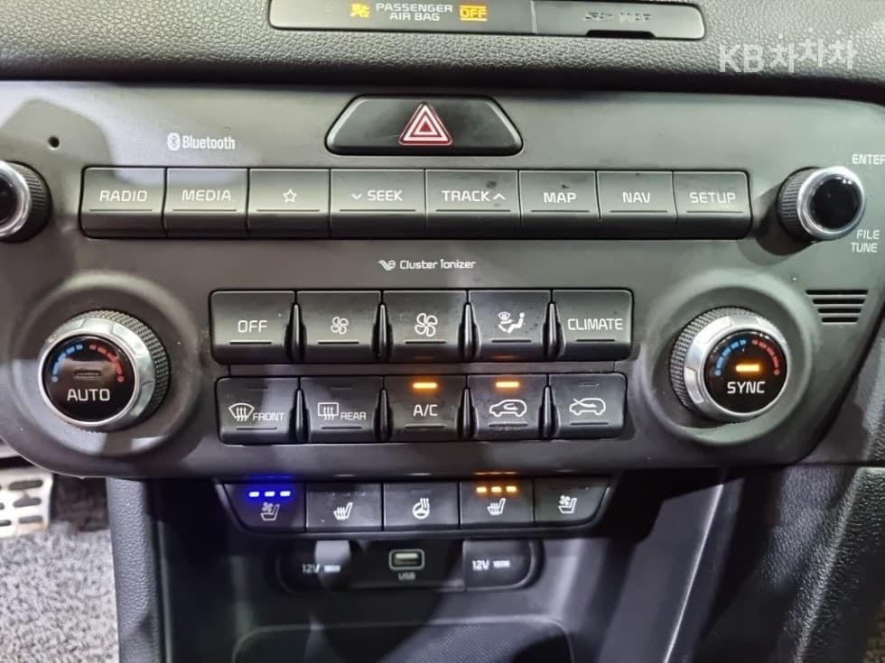 Киа Sportage 더 볼드Смарт스트림 D 1.6 Дизел 2WD Престиж - 13