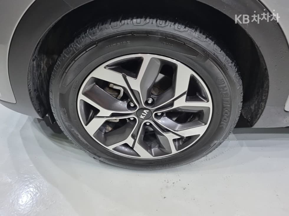 Киа Sportage 더 볼드Смарт스트림 D 1.6 Дизел 2WD Престиж - 19