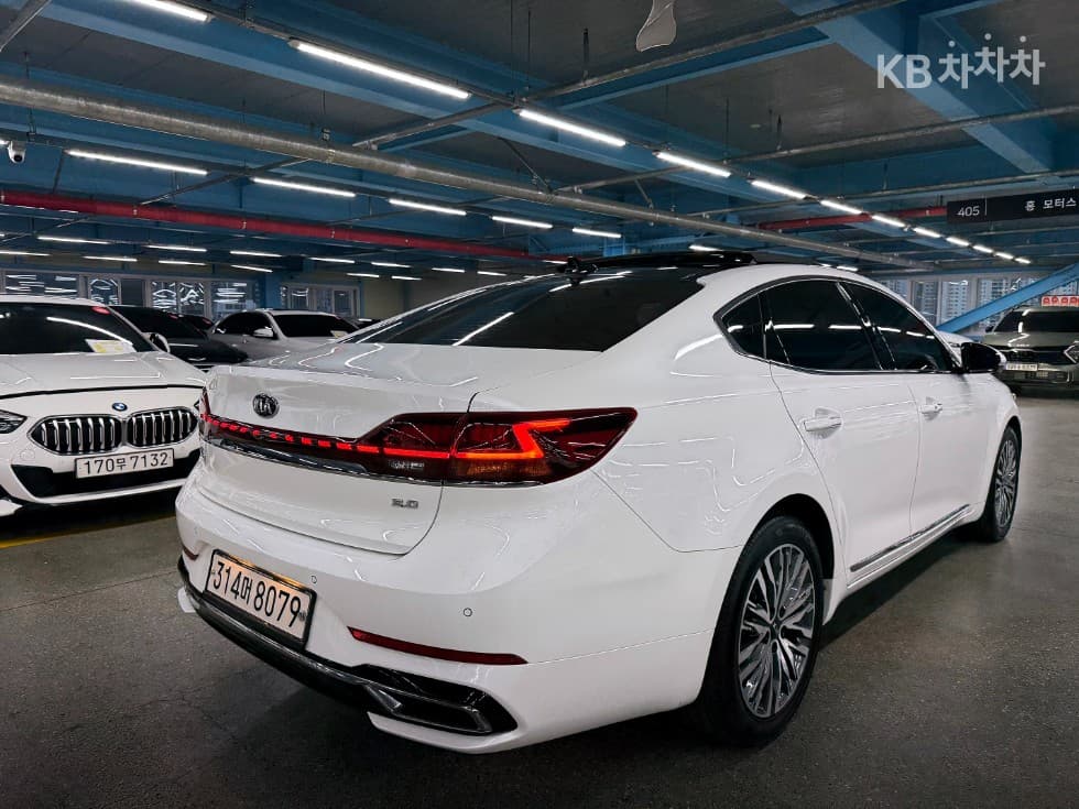 Kia K7 Premier 3.0 GDi Noblesse - Image 4