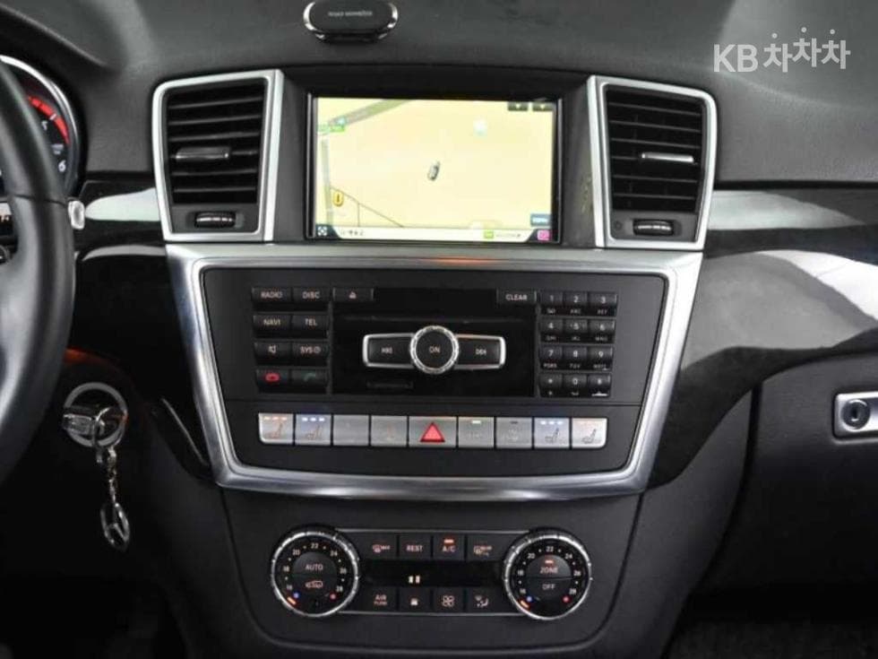Mercedes-Benz Нов M클래스ML350 블루텍 4MATIC W166 - 14