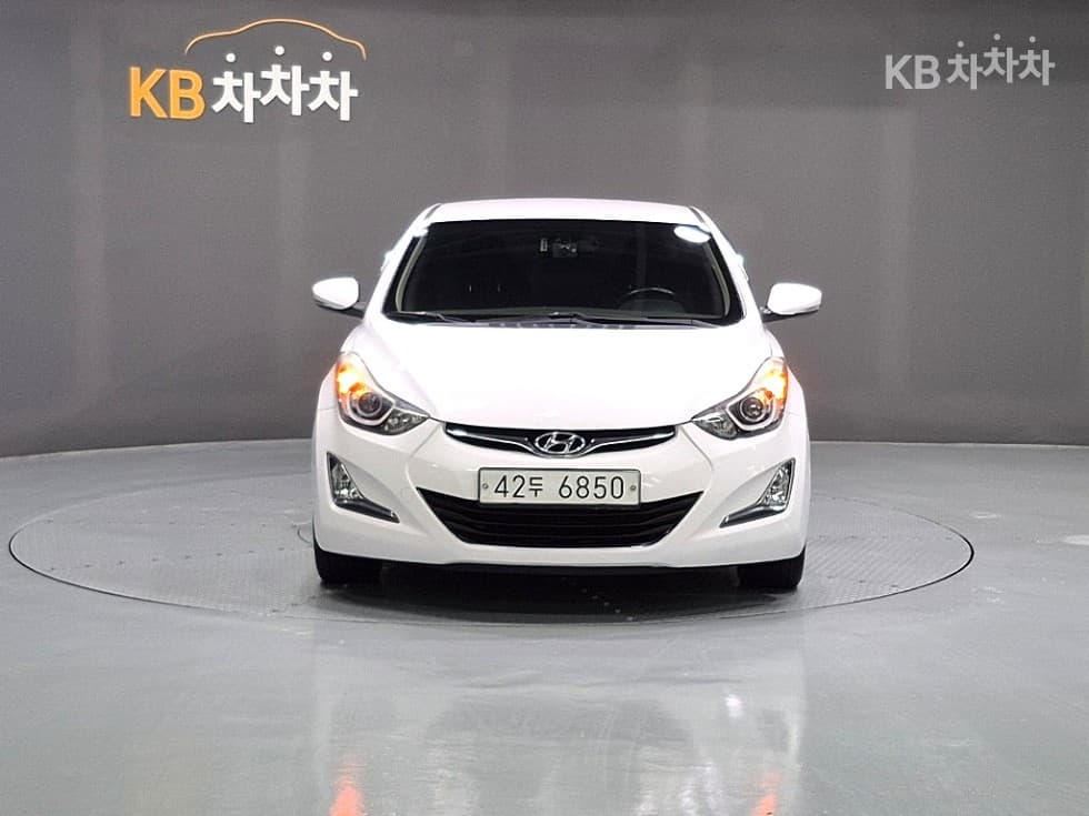 Хюндай The New (фейслифт) Avante (Elantra)1.6 GDi Смарт Стандартен - 2