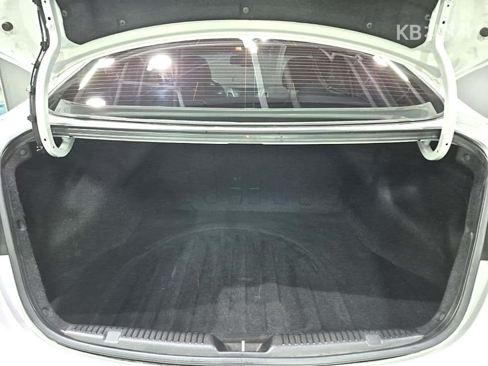 Хюндай The New (фейслифт) Avante (Elantra)1.6 GDi Смарт Стандартен - 17