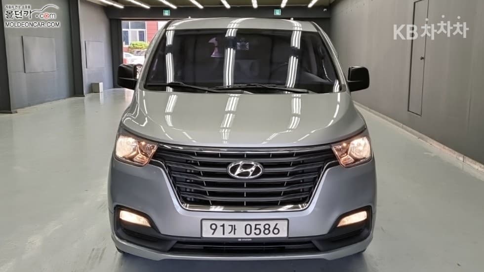 Хюндай The New (фейслифт) 그랜드 Star렉스Ван 5-местен Modern - 3