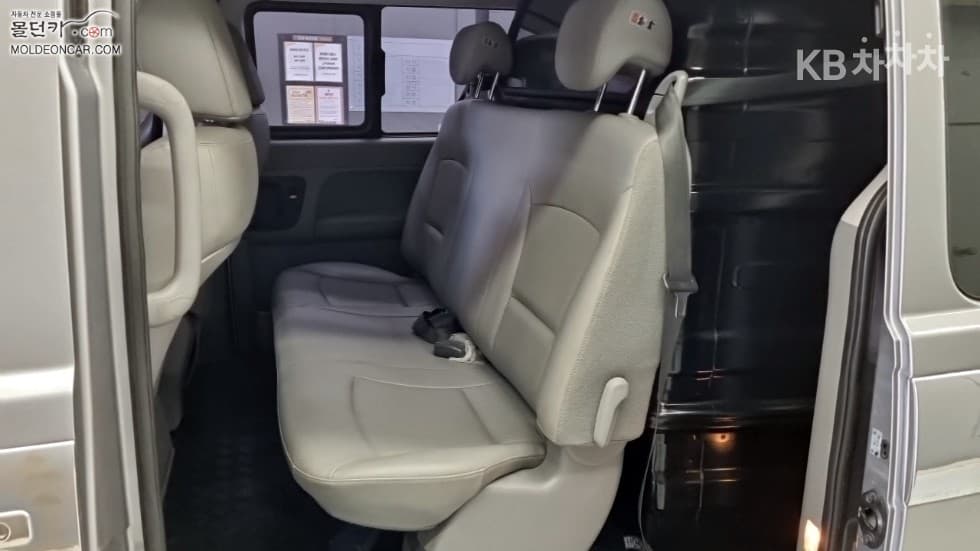 Хюндай The New (фейслифт) 그랜드 Star렉스Ван 5-местен Modern - 10