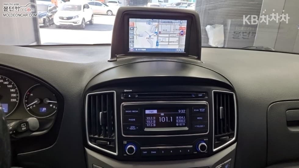 Хюндай The New (фейслифт) 그랜드 Star렉스Ван 5-местен Modern - 12