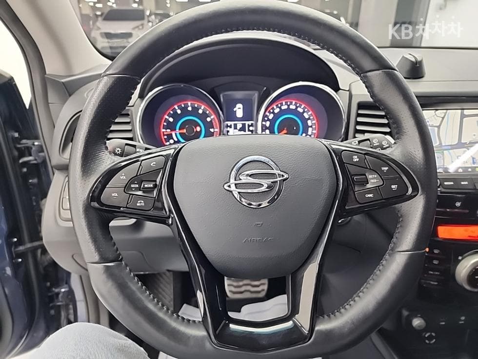 КейДжи Мобилити Тиволи AirБензин 2WD RX - 9