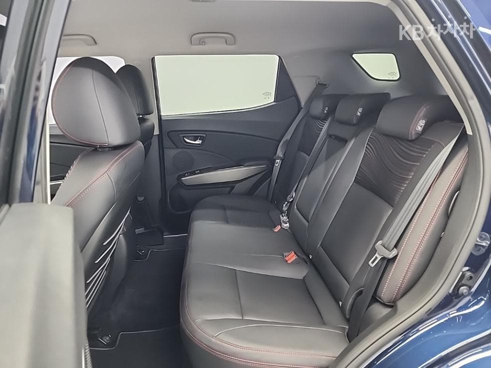 КейДжи Мобилити Тиволи AirБензин 2WD RX - 12