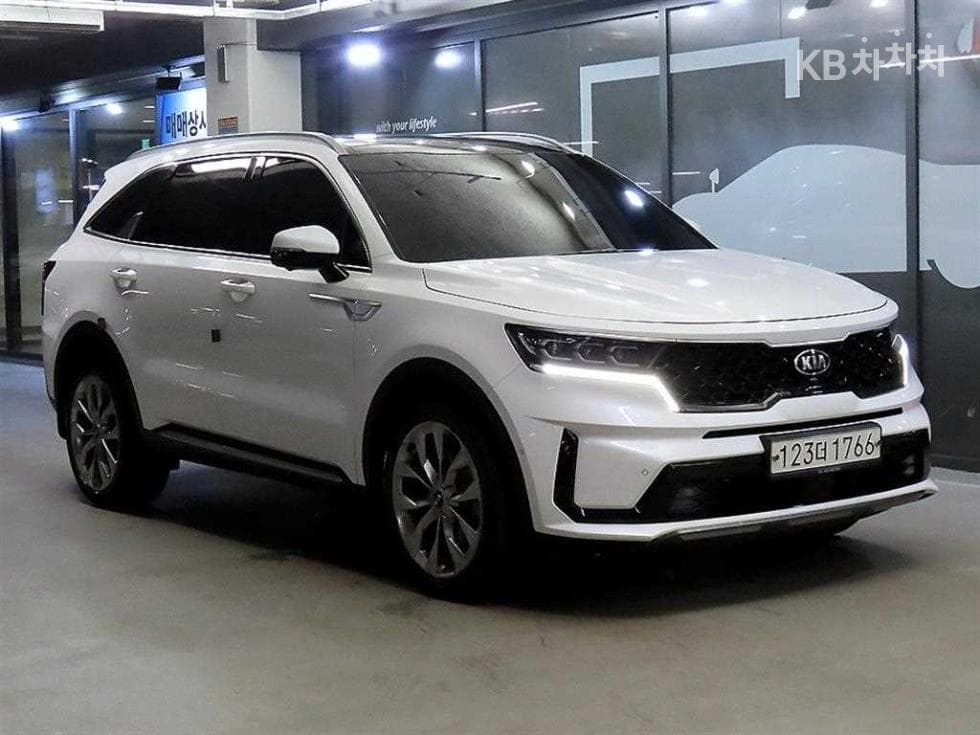 Kia Sorento 4th generation 2.2 Diesel 4WD Signature - Image 1
