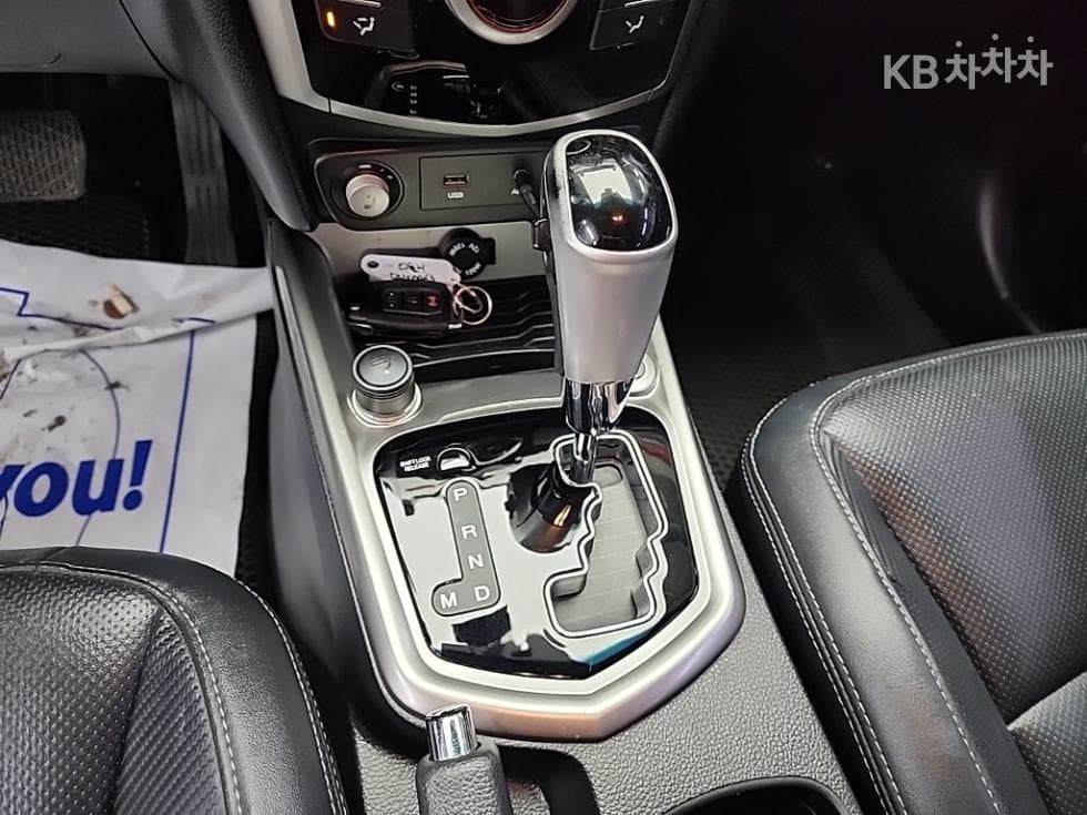 (54ner0463)KG Mobility Tivoli Diesel VX - 8