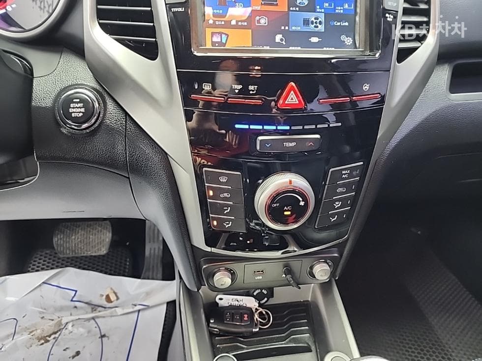 (54ner0463)KG Mobility Tivoli Diesel VX - 10