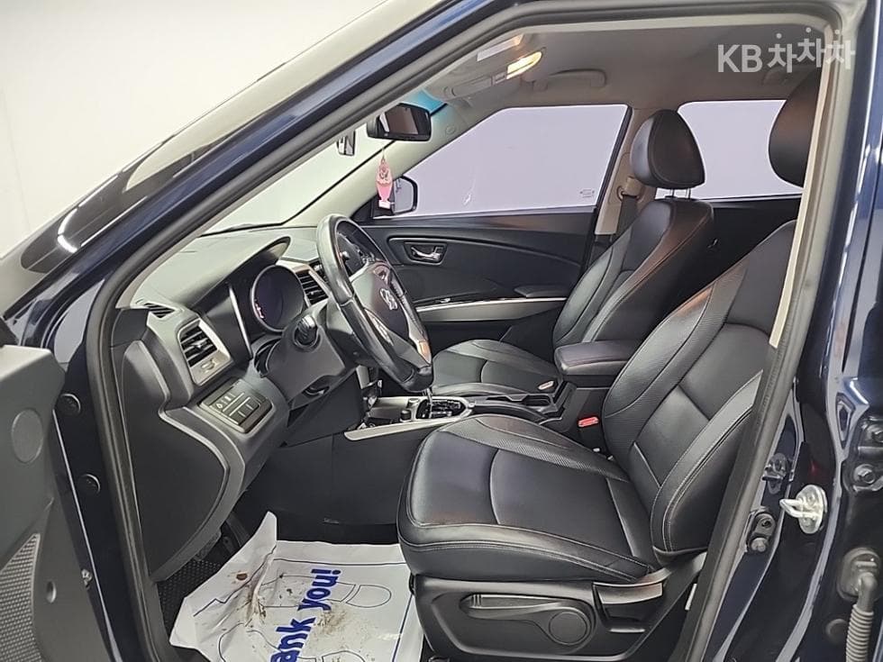 (54ner0463)KG Mobility Tivoli Diesel VX - 11