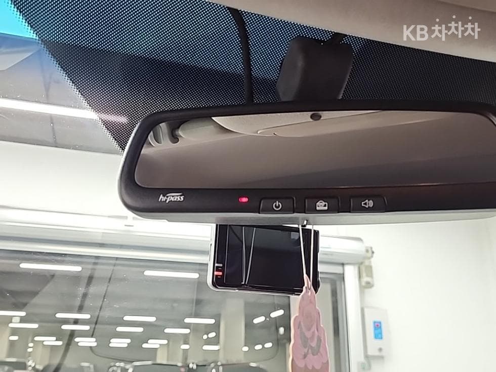 (54ner0463)KG Mobility Tivoli Diesel VX - 15