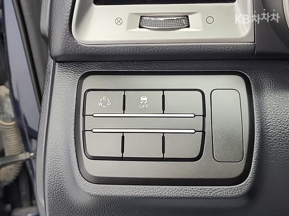 (54ner0463)KG Mobility Tivoli Diesel VX - 16