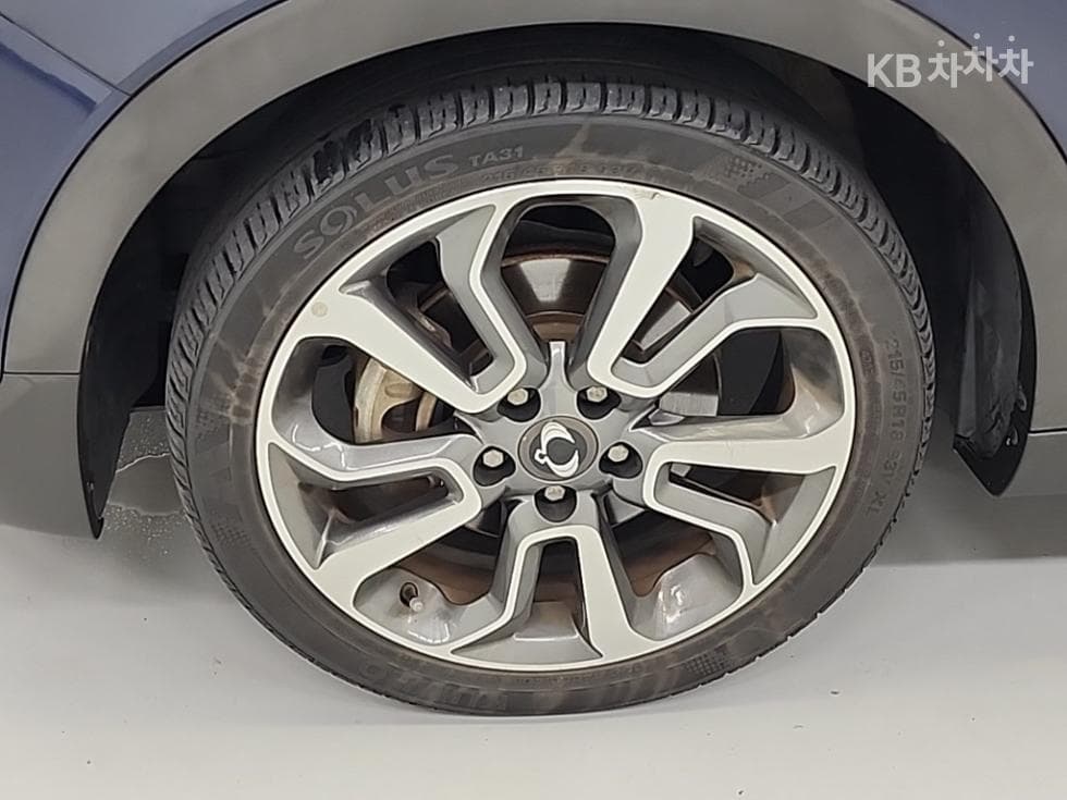 (54ner0463)KG Mobility Tivoli Diesel VX - 19