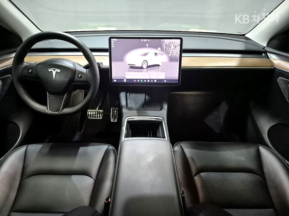 테슬라 Model YRWD Standard - 5