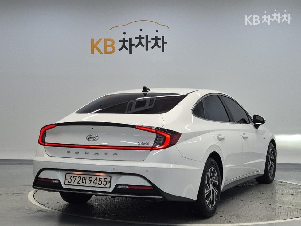 Hyundai Sonata Hybrid (DN8) 2.0 Hybrid Premium - Image 3