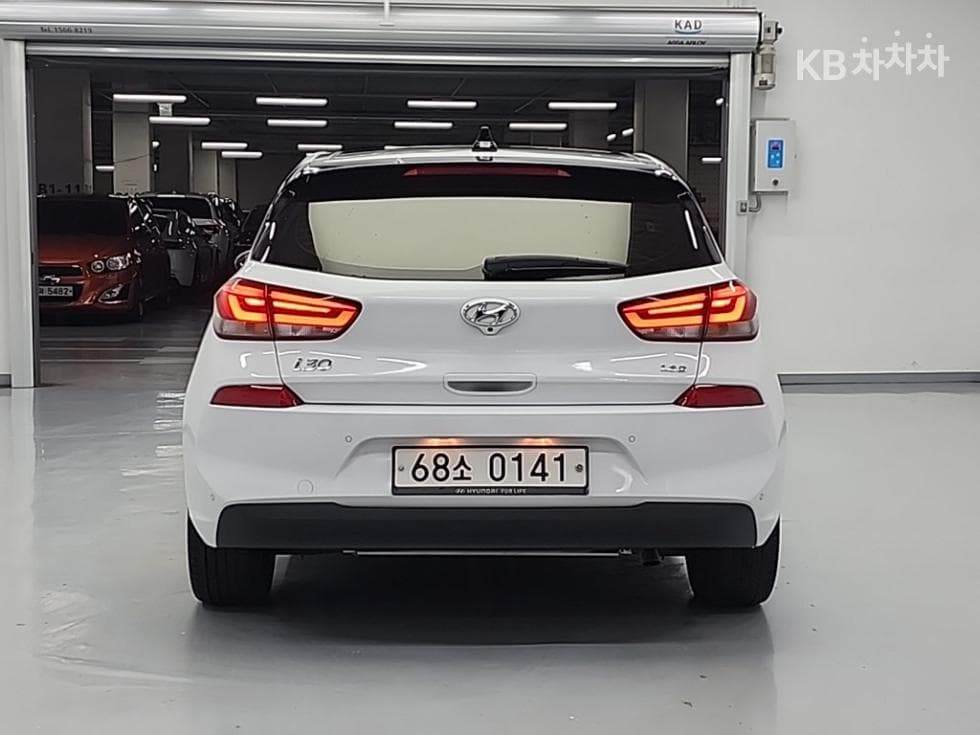 Hyundai i30 (PD) Diesel 1.6 Hyundai - Image 3