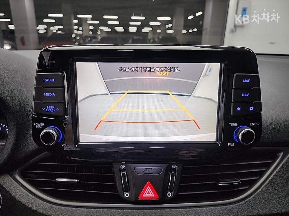 (68so0141)Hyundai i30 (PD)Diesel 1.6 Hyundai - 16