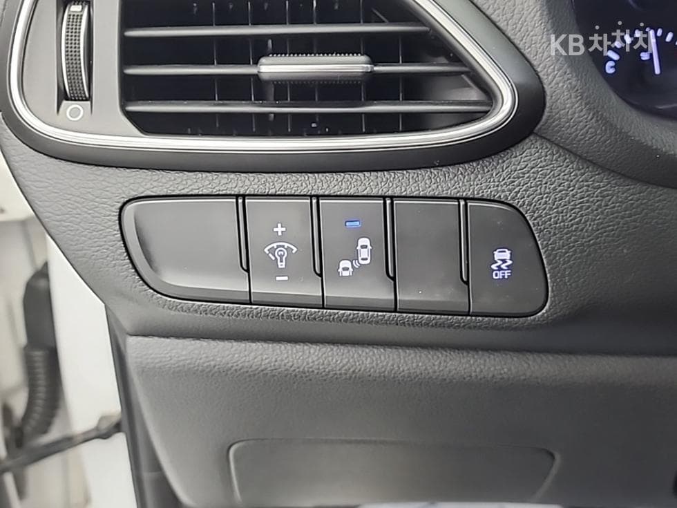 (68so0141)Hyundai i30 (PD)Diesel 1.6 Hyundai - 18