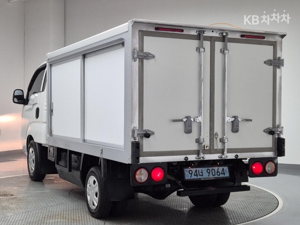 Kia The New (facelift) Bongo 3 (light truck) EVBox Truck 1 Ton 저상형 King Cab Extra Long Standard - 2