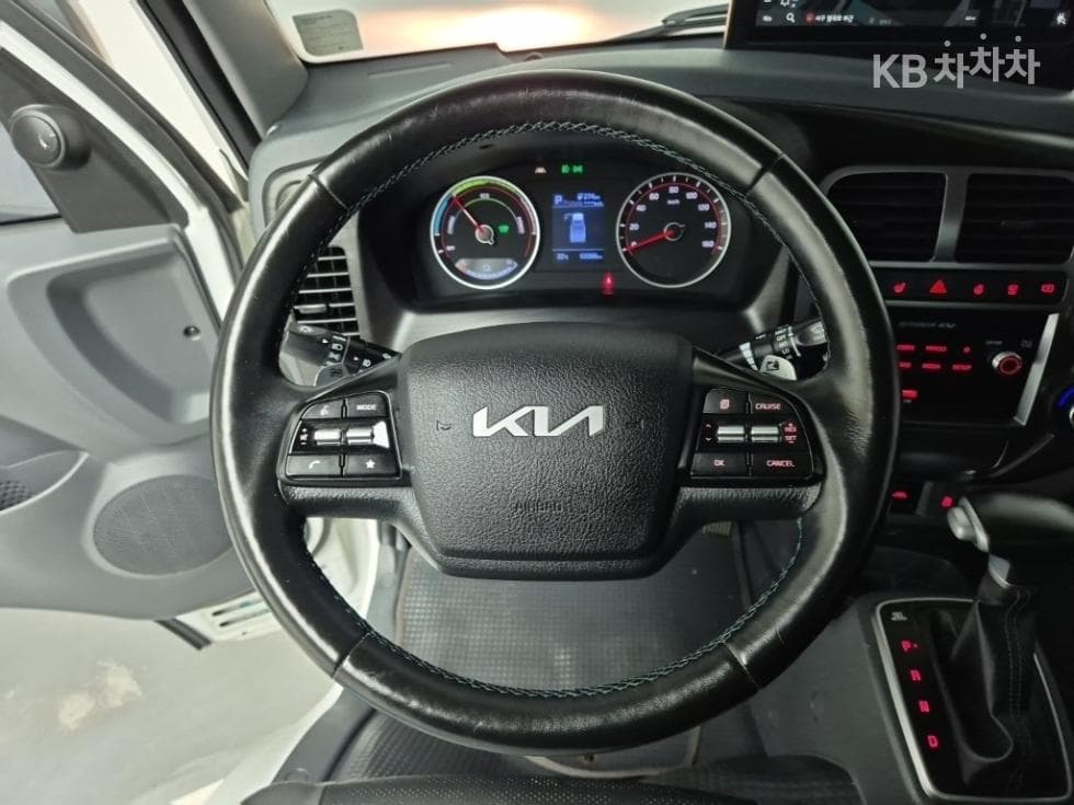 Kia The New (facelift) Bongo 3 (light truck) EVBox Truck 1 Ton 저상형 King Cab Extra Long Standard - 9