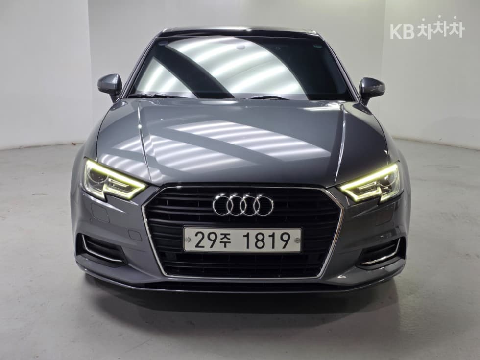 Ауди NEW A3 40 TFSI 8V - Image 1