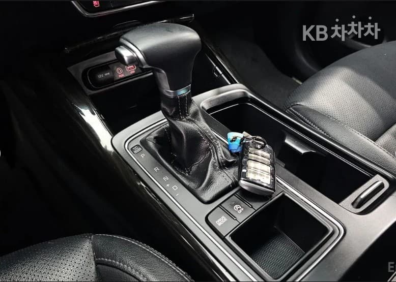 Киа The New (фейслифт) Sorento2.0 Дизел 2WD Престиж - 9