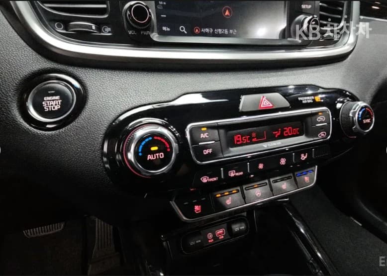 Киа The New (фейслифт) Sorento2.0 Дизел 2WD Престиж - 15