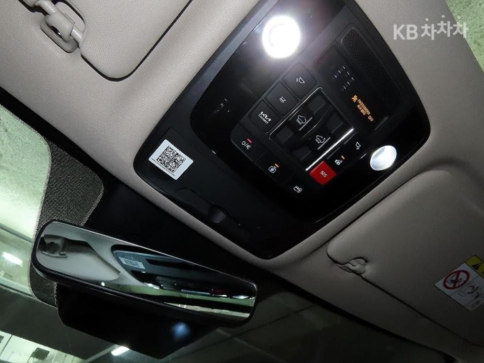 Kia Carnival 4th generationG3.5 GDI 9-seater Signature - 13