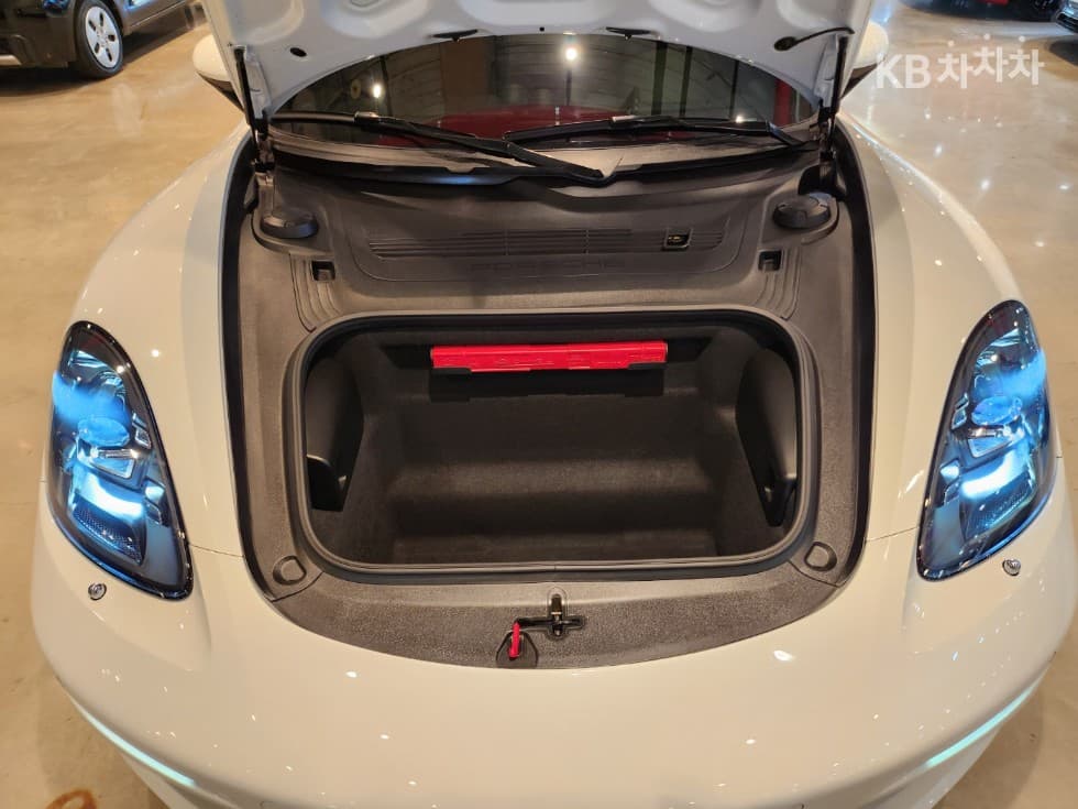 Porsche 718 박스터2.0 - 26