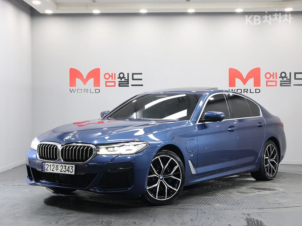 BMW 올Нов5 Серия (G30) 530e M Sport - Image 1