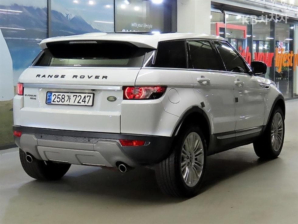 Land Rover Range Rover Evoque5-door 2.2 SD4 Prestige - 4