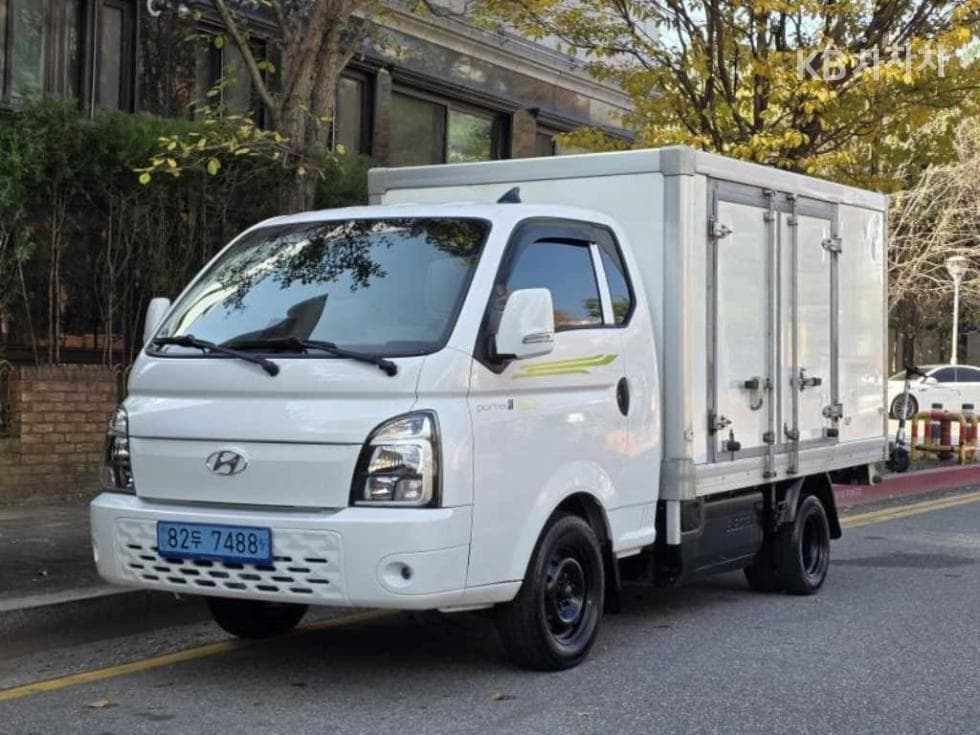 Хюндай Porter 2 일렉트릭 Super Cab Удължено междуосие Смарт Специал (специален признак/издание) - Image 1