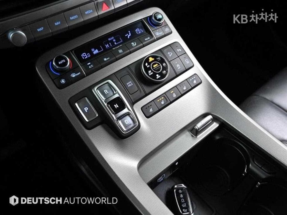 Хюндай Palisade3.8 Бензин 7-местен (Лимузин) AWD Престиж - 9