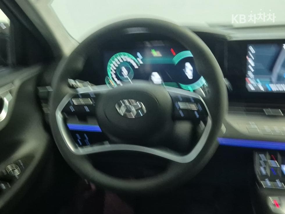 Хюндай The New (фейслифт) Grandeur (Azera)3.3 Le Blanc - 9