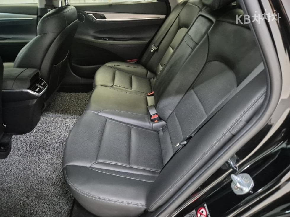 Хюндай The New (фейслифт) Grandeur (Azera)3.3 Le Blanc - 12