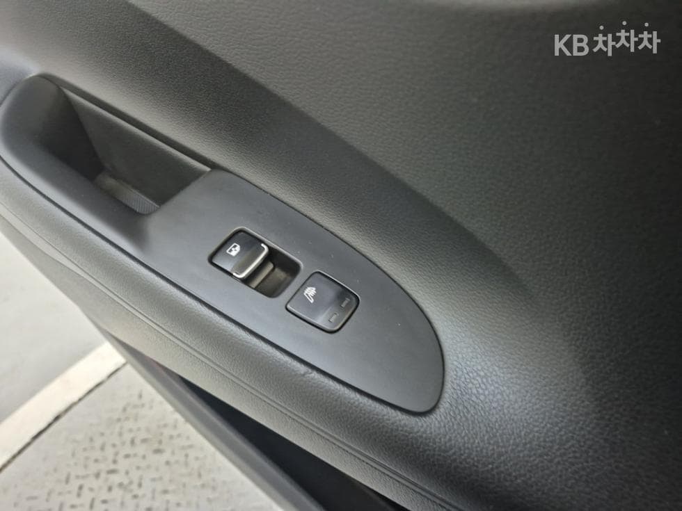 Хюндай The New (фейслифт) Grandeur (Azera)3.3 Le Blanc - 19