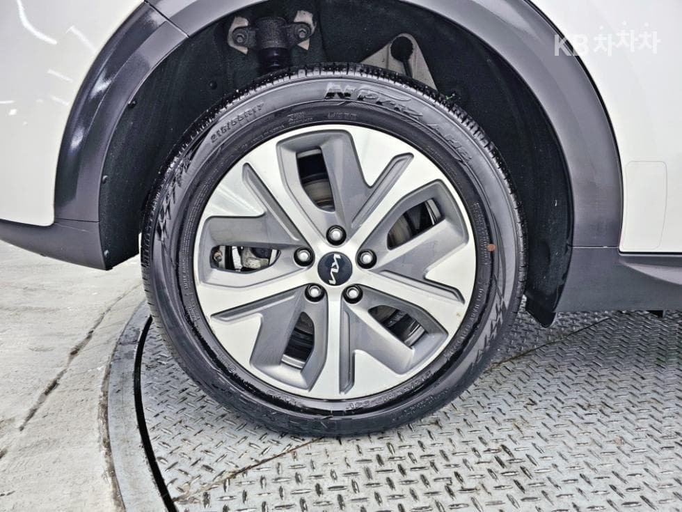 Киа Ниро EVПрестиж - 24