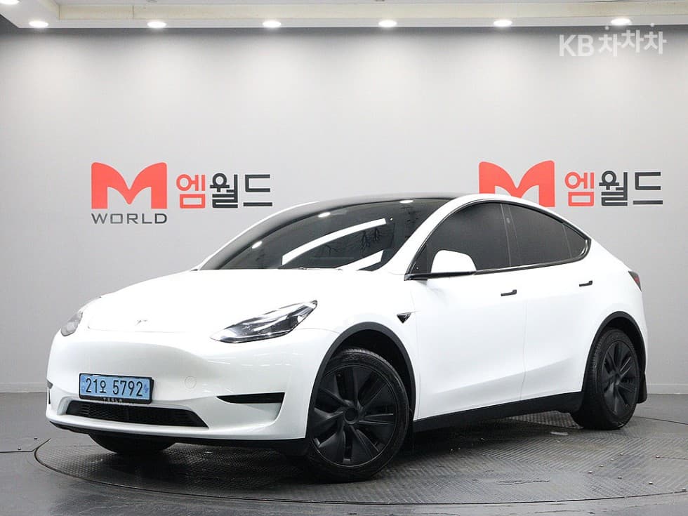 테슬라 Model Y RWD Стандартен - Image 1