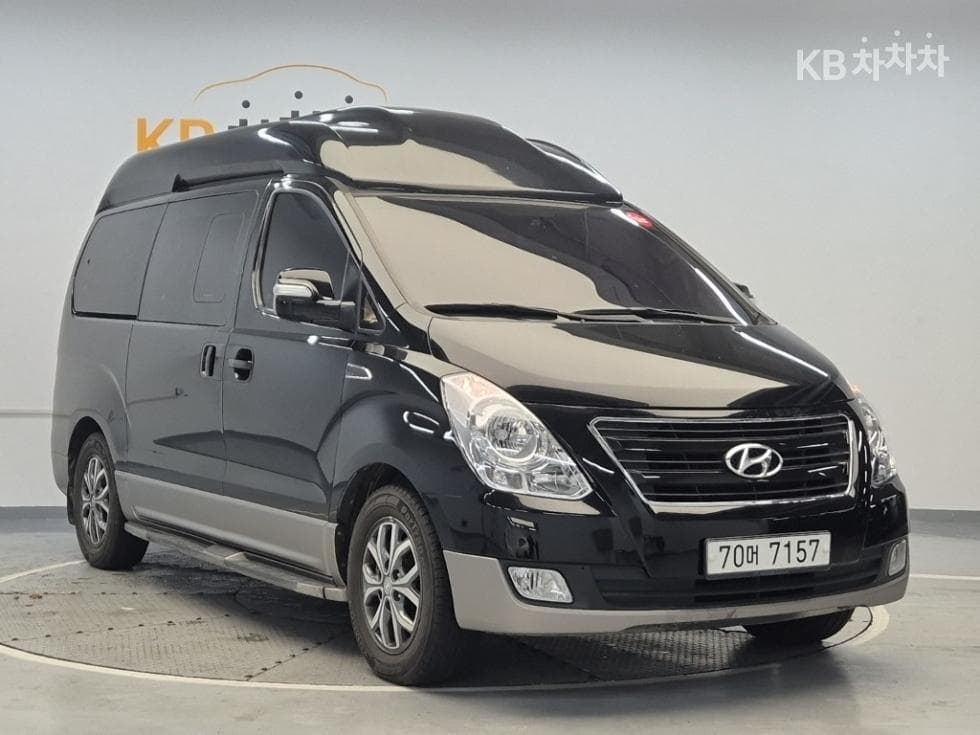 Хюндай Гранд Старекс11-местен Лимузин Модерн Специал - 4