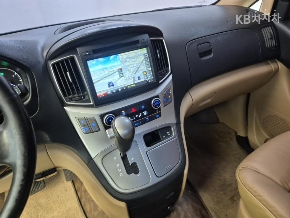 Хюндай Гранд Старекс11-местен Лимузин Модерн Специал - 10