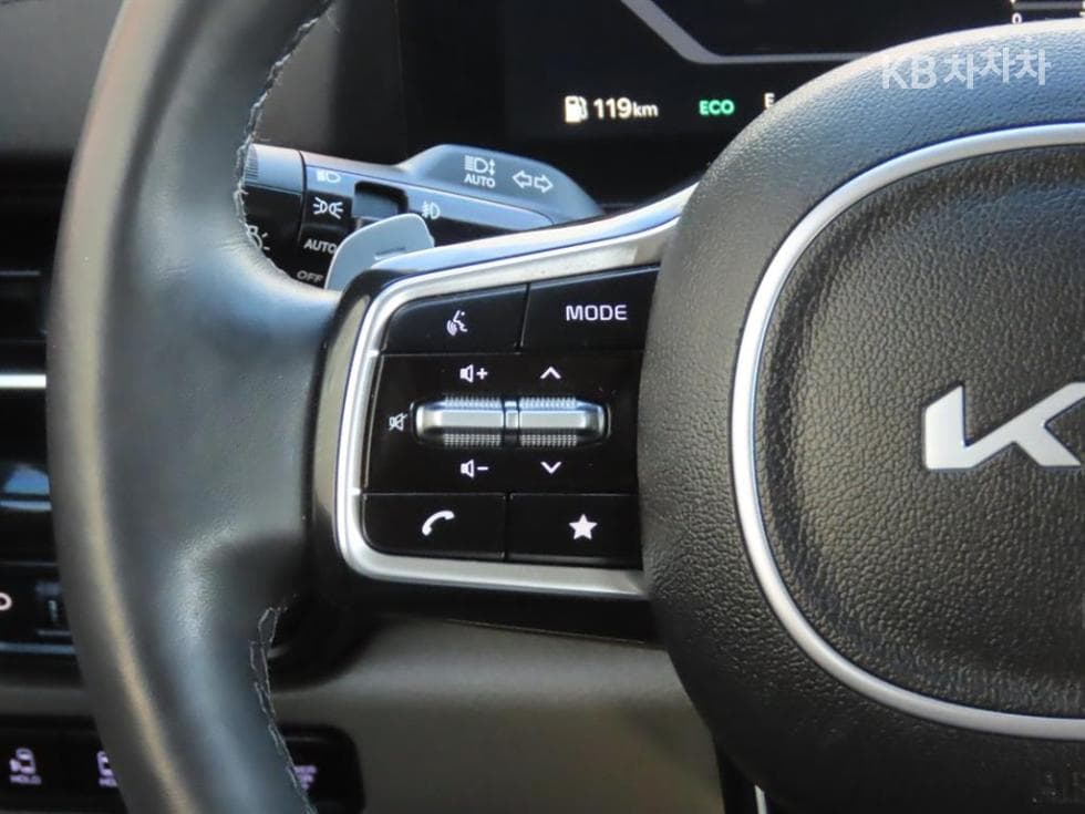 Киа The New (фейслифт) Канивал Хибрид 4-то поколение1.6 HEV 9-местен Gravity - 9