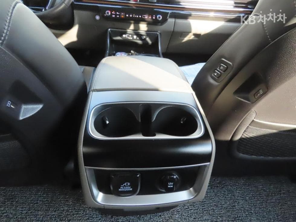 Киа The New (фейслифт) Канивал Хибрид 4-то поколение1.6 HEV 9-местен Gravity - 12